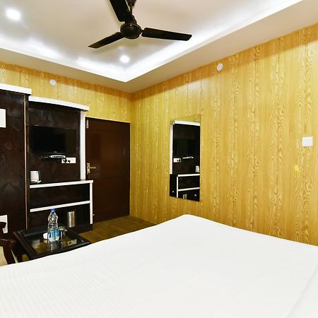 Surbhi Pensión Dharamshala Exterior foto
