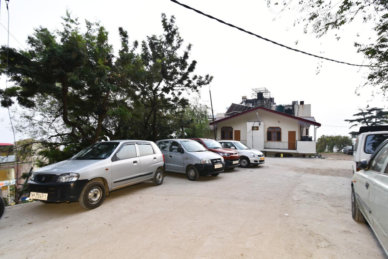 Surbhi Pensión Dharamshala Exterior foto